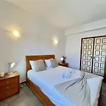 Tropical View 1 With Pool By Homing Apartamento *