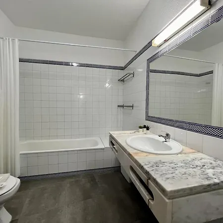 Tropical View 1 With Pool By Homing Апартаменты